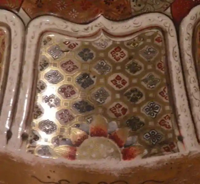 Cross design on a Japanese vase